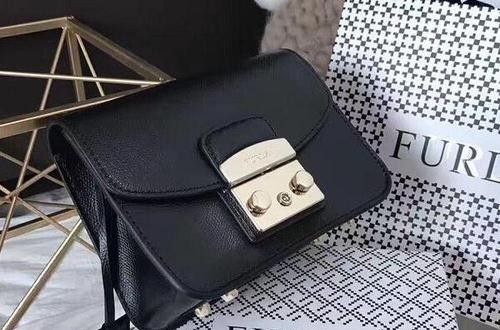 furla中国官网：这几款人见人爱的包包 你值得拥有